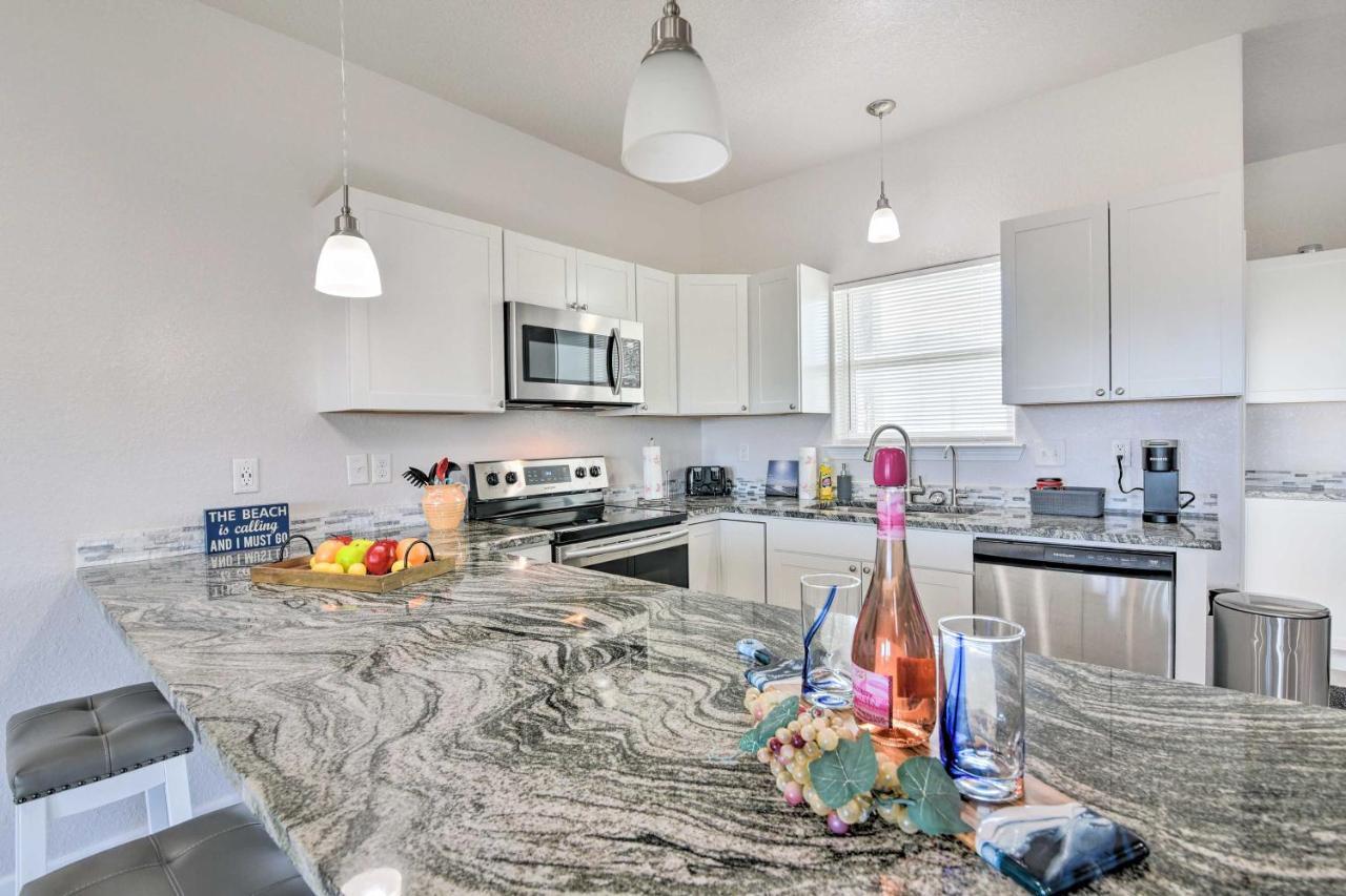 Surfside Beach Retreat With Deck And Ocean Views Luaran gambar