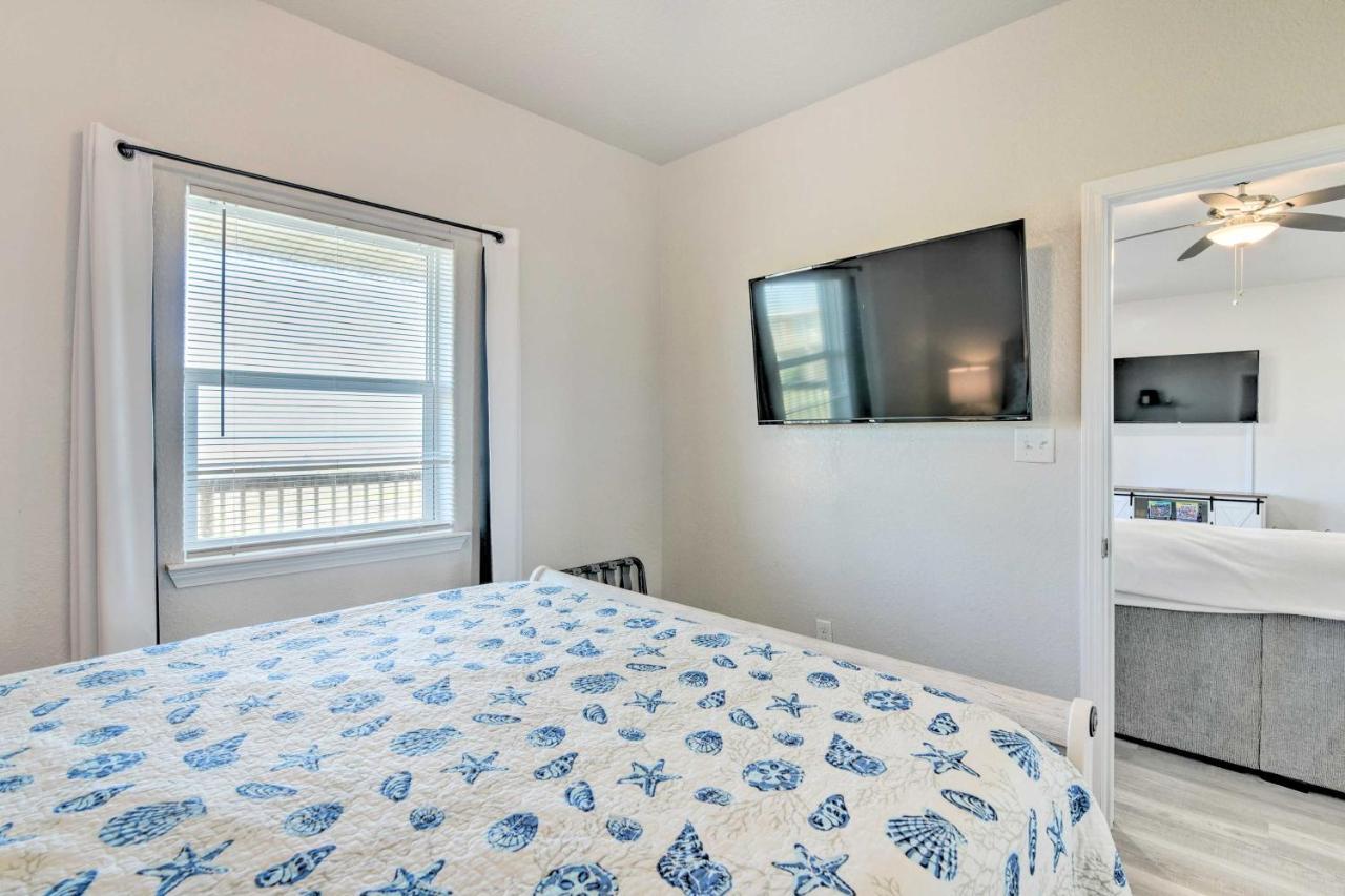 Surfside Beach Retreat With Deck And Ocean Views Luaran gambar