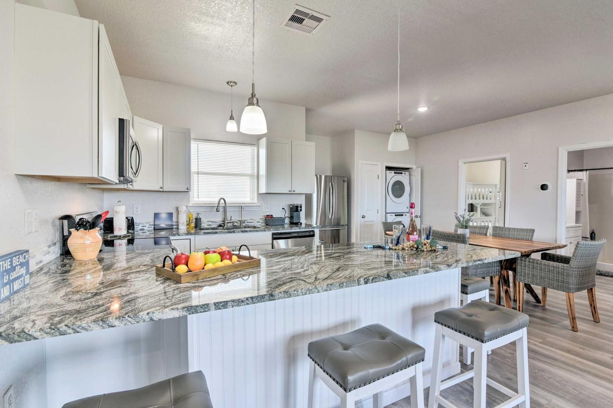 Surfside Beach Retreat With Deck And Ocean Views Luaran gambar